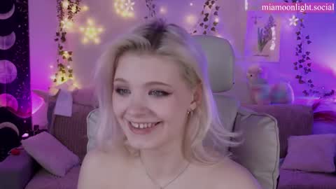 Mia   online show from 03-08-25, 08:14