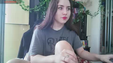 Snapshot of moonlight_sonataa chatting on 06-20-26, 07:44 moonlight_sonataa online show from 06-20-26, 07:44