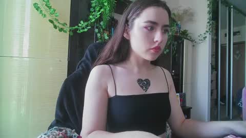 Snapshot of moonlight_sonataa chatting on 06-24-26, 08:24 moonlight_sonataa online show from 06-24-26, 08:24