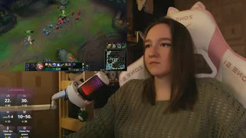 Snapshot of moonlish_siren chatting on 05-09-26, 09:20 Katrin online show from 05-09-26, 09:20