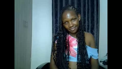 Moonlitdesire0 online show from 05-16-26, 09:13