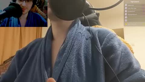 Snapshot of moonsire chatting on 01-17-25, 10:34 Moonsire online show from 01-17-25, 10:34