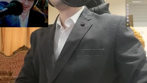 Snapshot of moonsire chatting on 01-18-25, 10:06 Moonsire online show from 01-18-25, 10:06