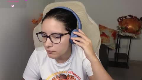 Moon Woman online show from 11-30-25, 06:50