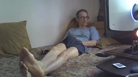 Snapshot of moovurey16 chatting on 04-21-26, 02:51 Alex online show from 04-21-26, 02:51