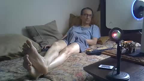 Snapshot of moovurey16 chatting on 05-04-26, 03:57 Alex online show from 05-04-26, 03:57