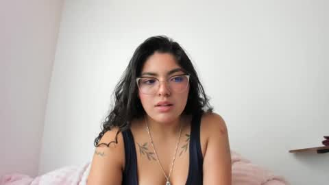 Snapshot of moralesmartinezlaura11 chatting on 06-27-26, 07:30 Mily sins online show from 06-27-26, 07:30