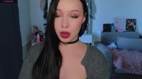 Snapshot of moranagoddess chatting on 04-16-26, 01:56 Morana follow my boosty online show from 04-16-26, 01:56