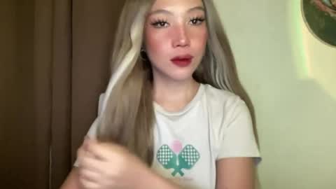 Snapshot of morayta_illy chatting on 07-11-26, 11:57 Haily online show from 07-11-26, 11:57