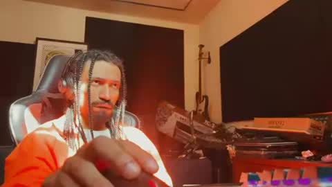 Snapshot of morebemdotad chatting on 06-22-26, 02:14 Diego online show from 06-22-26, 02:14