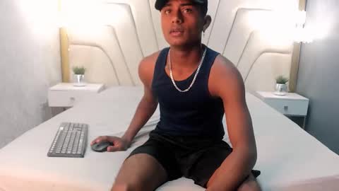 Snapshot of morenitodigno chatting on 10-09-25, 07:56 Mmorenito online show from 10-09-25, 07:56