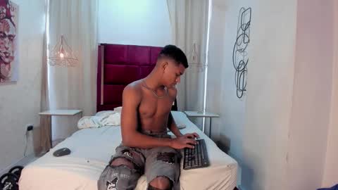 Snapshot of morenitodigno chatting on 10-29-25, 08:54 Mmorenito online show from 10-29-25, 08:54