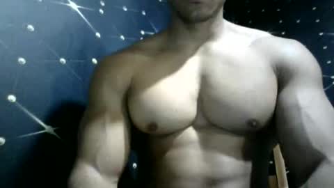 Snapshot of moreno1muscular chatting on 02-08-25, 10:19 moreno1muscular online show from 02-08-25, 10:19