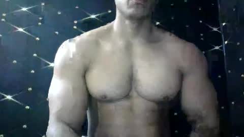 Snapshot of moreno1muscular chatting on 03-08-25, 08:00 moreno1muscular online show from 03-08-25, 08:00