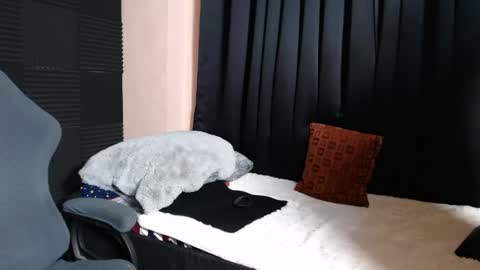 Snapshot of morenojake chatting on 04-12-26, 12:54 morenojake online show from 04-12-26, 12:54