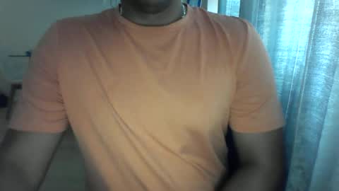 Snapshot of morenolatin19 chatting on 06-24-26, 05:12 Jos Luis online show from 06-24-26, 05:12