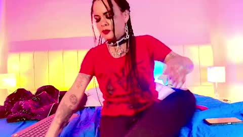 Snapshot of morganacrowley_ chatting on 02-16-25, 01:25 Morgana online show from 02-16-25, 01:25