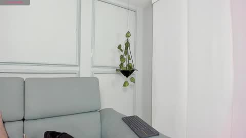 Snapshot of morganlake_ chatting on 02-27-25, 03:36 Morgan online show from 02-27-25, 03:36