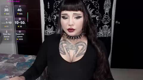 Snapshot of morganmoon1 chatting on 07-10-26, 04:42 Morgan Moon online show from 07-10-26, 04:42