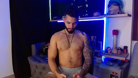 Snapshot of morgann_jones chatting on 03-11-25, 12:11 morgan online show from 03-11-25, 12:11