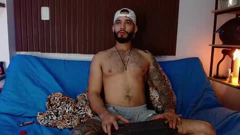 Snapshot of morgann_jones chatting on 03-12-25, 01:36 morgan online show from 03-12-25, 01:36