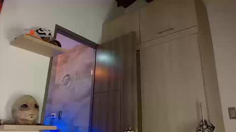 Snapshot of morgann_jones chatting on 09-17-25, 01:18 morgan online show from 09-17-25, 01:18