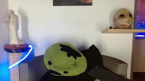 Snapshot of morgann_jones chatting on 09-18-25, 02:08 morgan online show from 09-18-25, 02:08