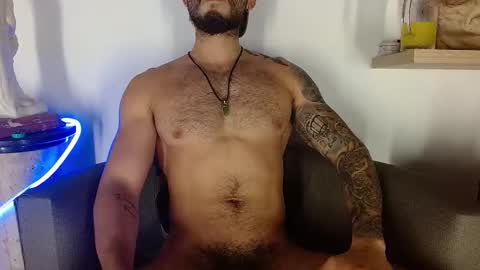 Snapshot of morgann_jones chatting on 10-12-25, 06:29 morgan online show from 10-12-25, 06:29