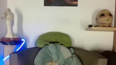 Snapshot of morgann_jones chatting on 10-21-25, 05:46 morgan online show from 10-21-25, 05:46