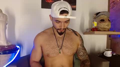 Snapshot of morgann_jones chatting on 11-03-25, 04:03 morgan online show from 11-03-25, 04:03