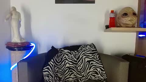 Snapshot of morgann_jones chatting on 11-23-25, 03:45 morgan online show from 11-23-25, 03:45