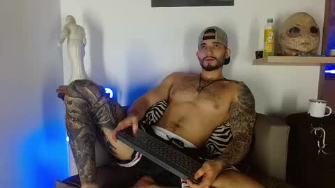 Snapshot of morgann_jones chatting on 11-26-25, 06:14 morgan online show from 11-26-25, 06:14