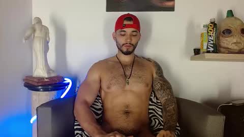 Snapshot of morgann_jones chatting on 11-26-25, 08:32 morgan online show from 11-26-25, 08:32