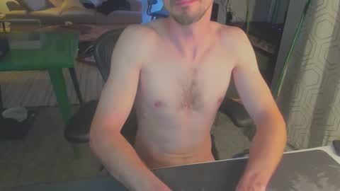 Snapshot of morningwood_8890 chatting on 11-26-25, 06:03 Dylan online show from 11-26-25, 06:03