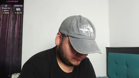 moshi_uwu online show from 03-02-25, 01:27