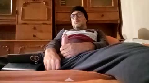 Snapshot of mospeleu chatting on 05-31-26, 05:04 Nomadu online show from 05-31-26, 05:04
