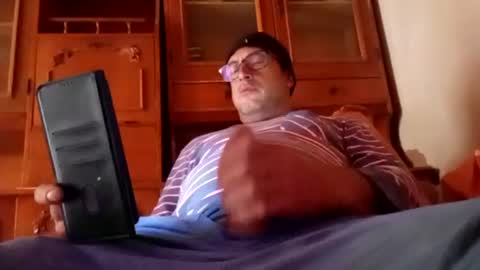 Snapshot of mospeleu chatting on 06-13-26, 05:05 Nomadu online show from 06-13-26, 05:05