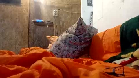 Snapshot of mospeleu chatting on 06-20-26, 02:14 Nomadu online show from 06-20-26, 02:14