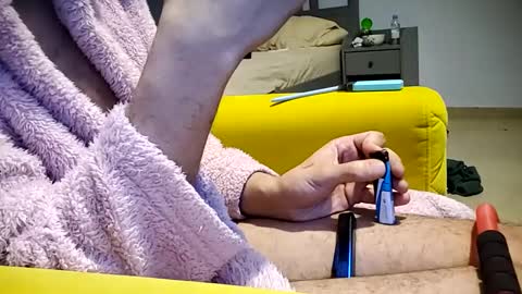 Snapshot of moss127 chatting on 12-15-24, 06:26 twennysevv27 online show from 12-15-24, 06:26