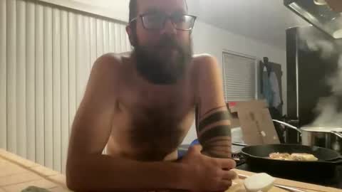 Snapshot of motodub chatting on 05-16-26, 02:52 motodub online show from 05-16-26, 02:52