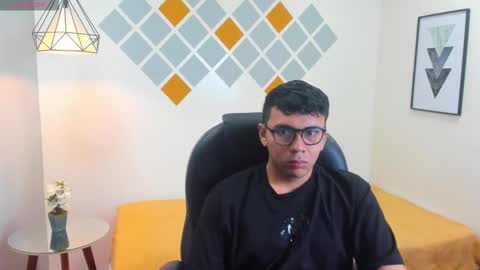 Mou Fly online show from 10-07-25, 11:29