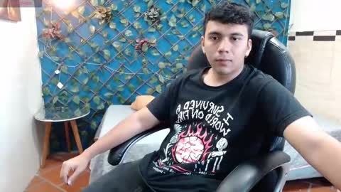 Mou Fly online show from 10-17-25, 11:46