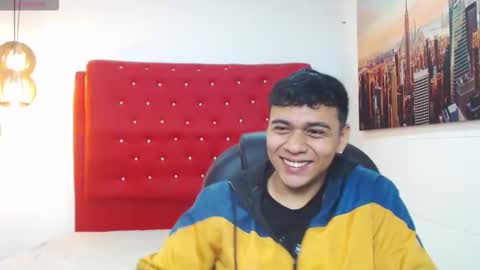 Mou Fly online show from 11-14-25, 11:42