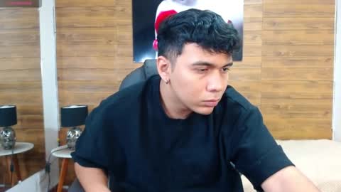 Mou Fly online show from 11-20-25, 12:05