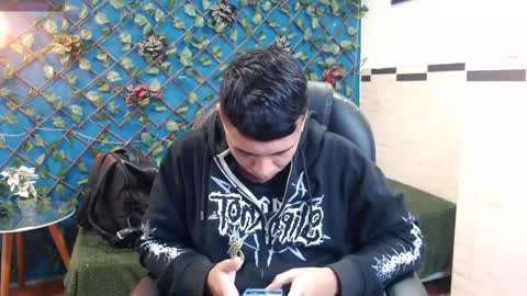 Mou Fly online show from 12-03-25, 12:47