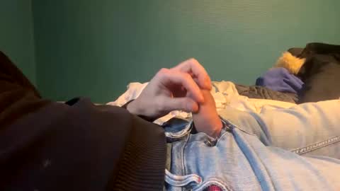 Snapshot of mouillelenos chatting on 01-15-26, 03:38 CamO online show from 01-15-26, 03:38