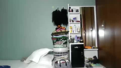 Snapshot of mouthymiss chatting on 02-28-25, 06:09 Mouthymiss online show from 02-28-25, 06:09