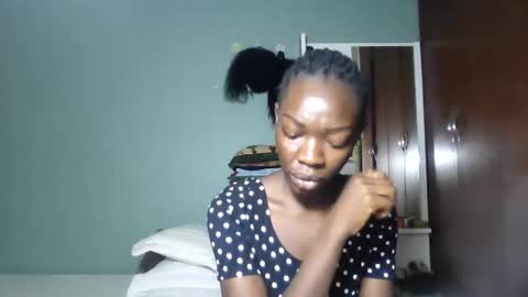 Snapshot of mouthymiss chatting on 03-01-25, 08:34 Mouthymiss online show from 03-01-25, 08:34