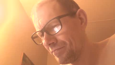 Snapshot of moviem1978 chatting on 01-23-25, 08:45 Frederik online show from 01-23-25, 08:45