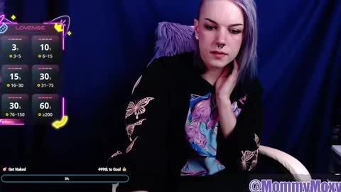 Snapshot of moxynverve chatting on 11-16-25, 06:57 Moxy online show from 11-16-25, 06:57